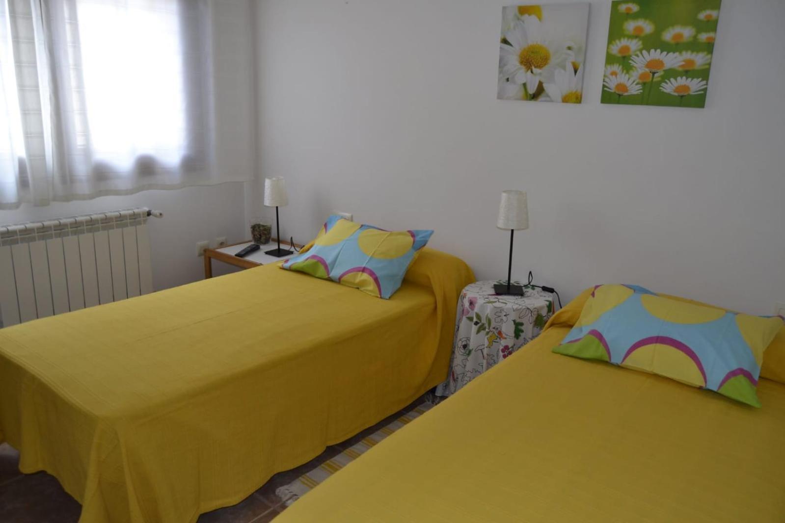Rooms Peregrinos B Casa Alicia Rosal Exterior foto